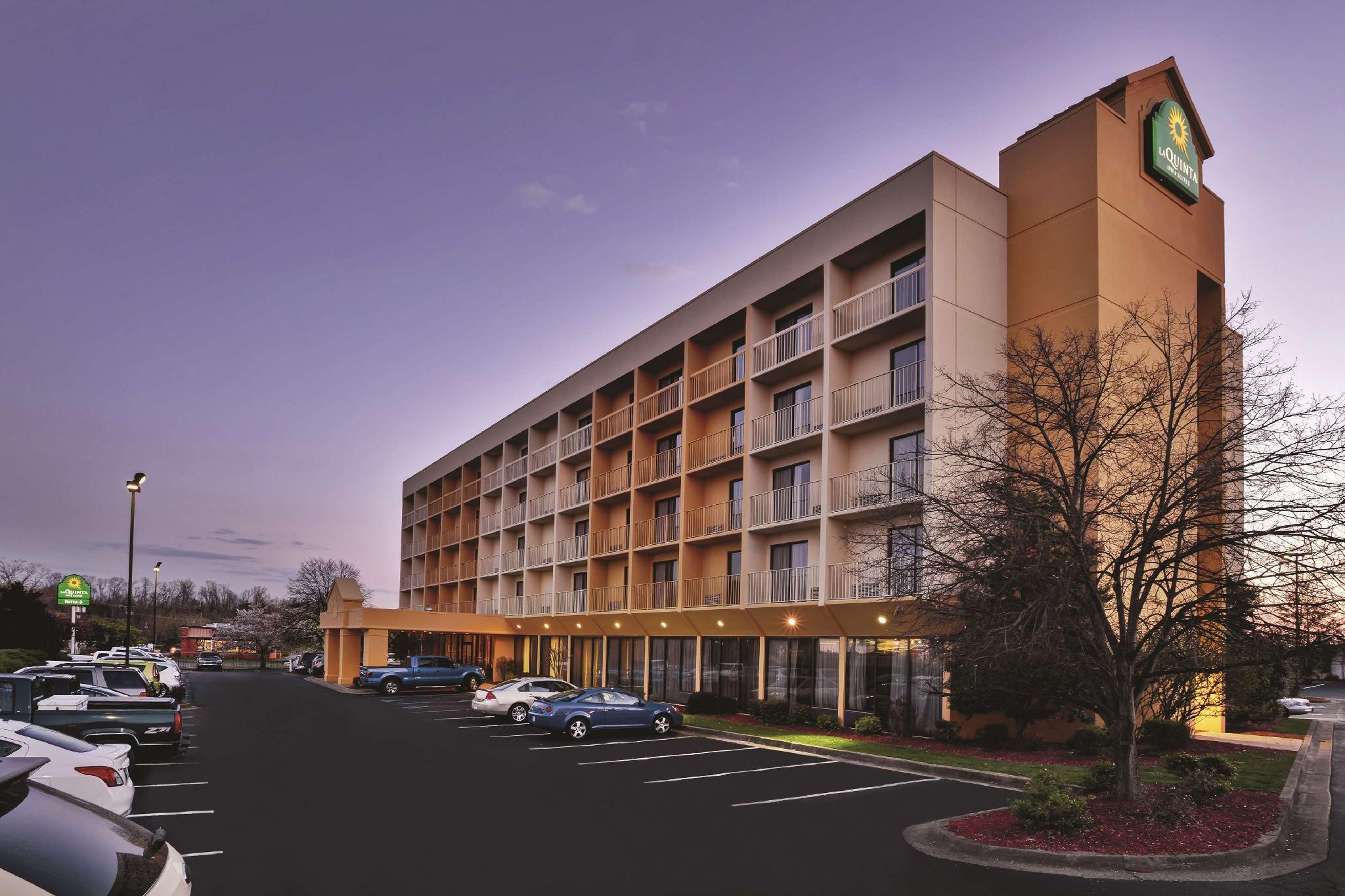 La Quinta Inn & Suites By Wyndham Kingsport Tricities Airport Exterior photo